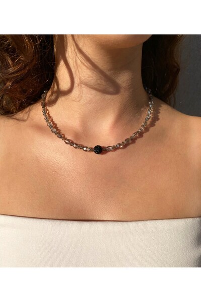 NEMOR STUDIO قلادة كريستال و زركون رمادية |   مجموعة الأناقة اللامعة