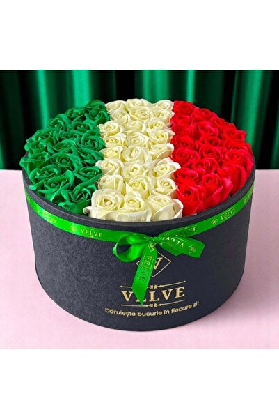 velve Ανθοσυνθέσεις σε country floral σύνθεση, σε στρογγυλό κουτί με 55 σαπου...