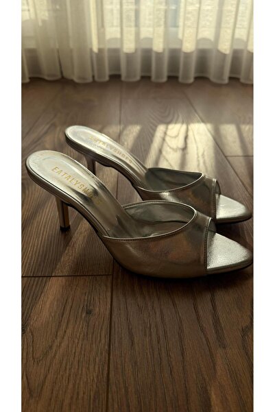 Eataly Shoes Oval Pointed Toe Heeled Shoes Silver