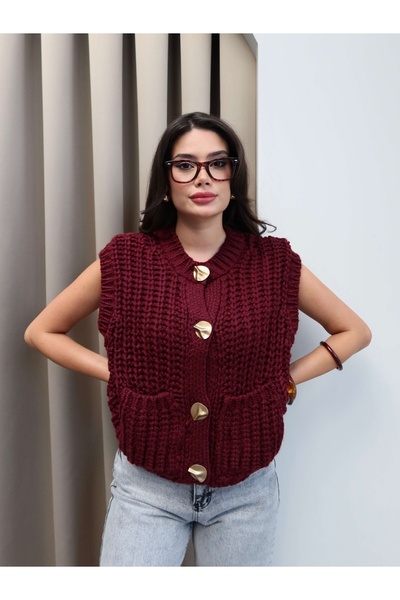 ESRAHELVACI Thick Knitted Buttoned Vest with Pocket Detail