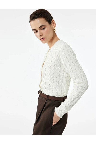 Koton كارديجان نسائي محبوك بأزرار بلون إكرو 6WAK90043HT