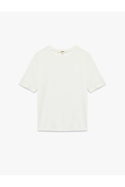 Koton Μπλουζάκι με κοντό μανίκι με λεπτή εφαρμογή με λεπτομέρεια από ριμπ και λαιμόκοψη