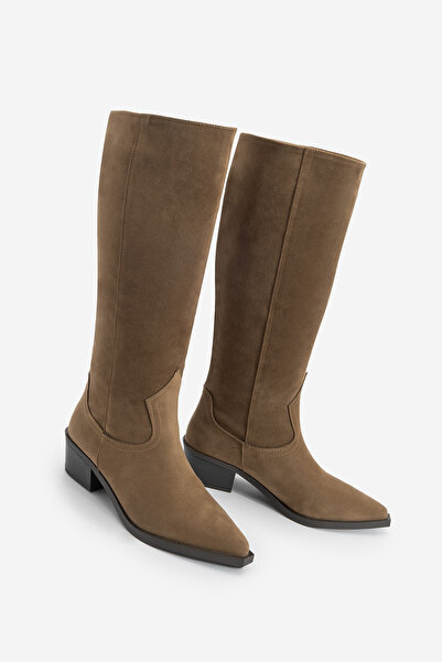 Marjin Γυναικείες μπότες Western χωρίς φερμουάρ με μυτερή μύτη Mivez καφέ σουέτ