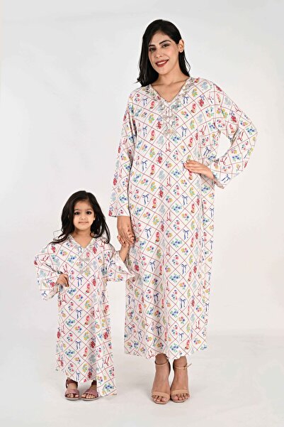 LINELLE جلابية أطفال - بيضاء مع طبعة زهور ملونة وربطة عنق وتطريز ماسي