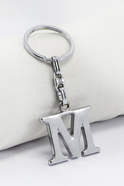biuti حلقة مفاتيح معدنية فضية اللون على شكل حرف M / زينة للحقائب