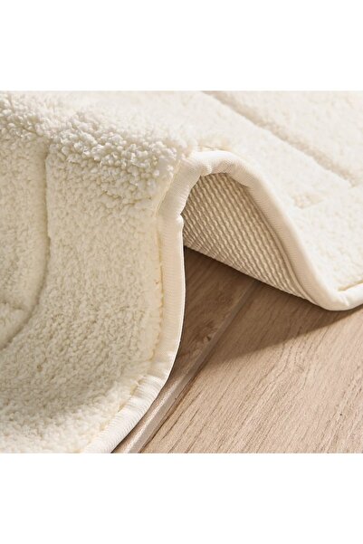 Generic Sculpted Bathmat - 50x80 cm