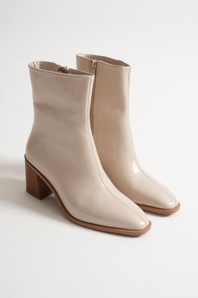 Mubiano Arden Kadın Bej Rugan Kalın Topuklu Fermuar Detaylı BOT (7CM)