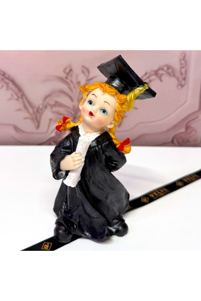 velve Resin figurine, graduate with diploma, 18 cm