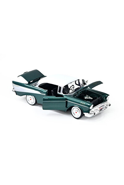 Motor Max 1:24 Scale 1957 Chevrolet Bel Air Die-Cast Model Classic Collectible Car
