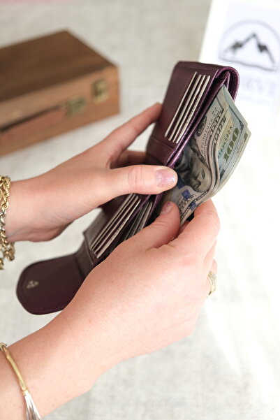 Norvi Leather Genuine Leather Small Women's Wallet with Coin and Plenty of Card Slots