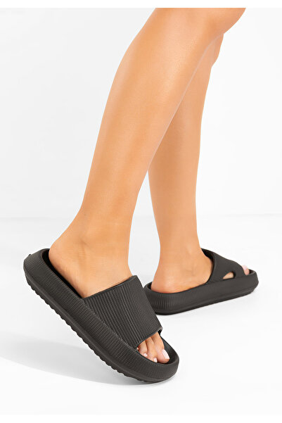 B T Shoes Černé pantofle dámské Oyna