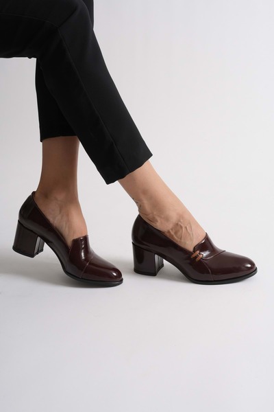 ANALİN SHOES Kadın Hakiki Deri Biyeli Topuklu Ayakkabı - Bordo Rugan