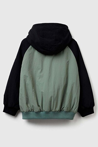 United Colors of Benetton Boy's 2Iggcn06J-25K Raincoat Khaki