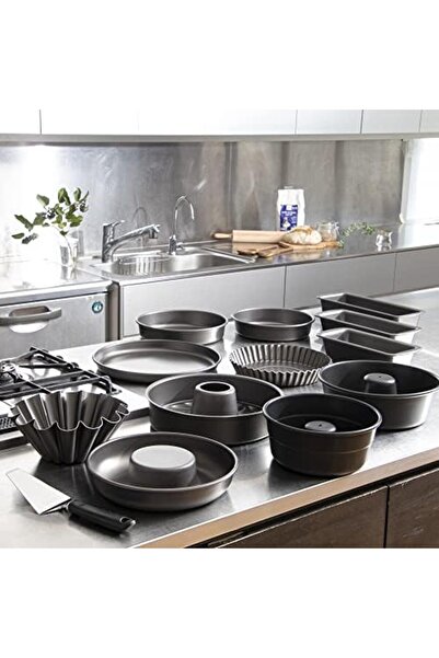 TRAMONTINA Brasil 22cm 1.3L Graphite Aluminum Brioche Mold with Interior and Exterior Starflon Max P