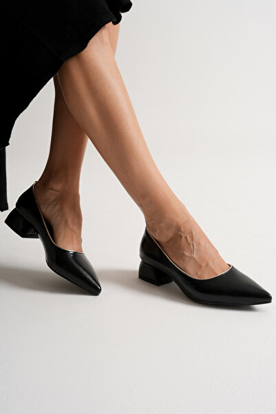 Silver Lady Daily Wrinkled Patent Leather Women's Shoes with Gold Tape Detail