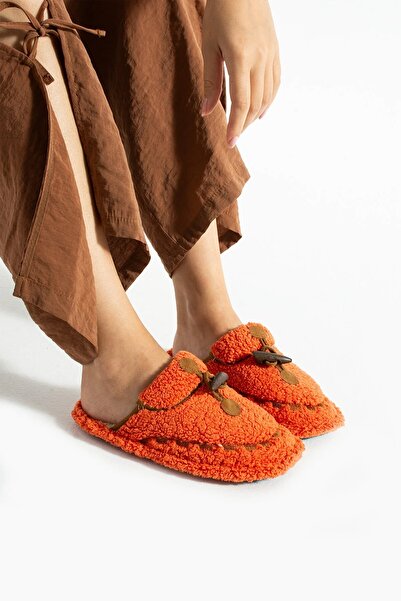 Lively Stylish Nelly Button Detailed Towel Women's House Slippers