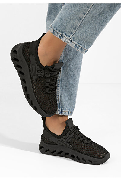 B T Shoes Černé sportovní boty dámské Martynna