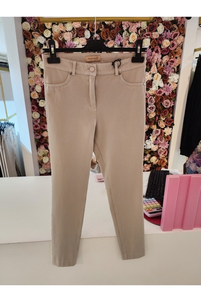 Yusuf Özdemir likralı bej pantolon