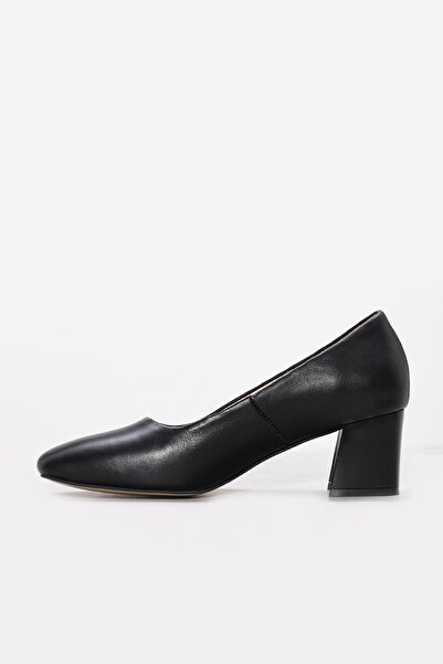 Ayakkabıhane Inside and Outside Genuine Leather Black Comfortable Women's Thick Heel Shoes Ah08064261475