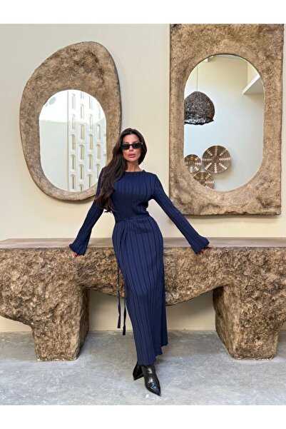 Bleu Petite Багlama Детально текстурована трикотажна сукня для жінок