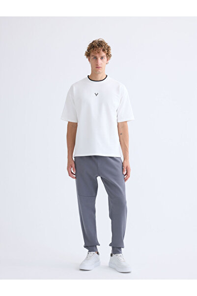 LC Waikiki Λαμπερές επιλογές από το Shining Store |   Ανδρικό αθλητικό παντελόνι Jogger Standard Mold