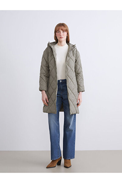 LC Waikiki Good Quality Parts from Celebi Store |   Hooded Quilted Women's Puffer Jacket