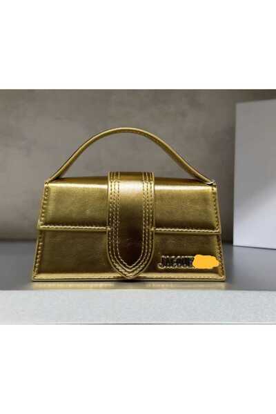 Jac Shoulder bag, an exact copy of the famous brand. It comes with a box, a bag, and a warranty card with the same brand name.