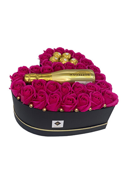 velve Aranjament floral Opulence,trandafiri de sapun,Prosecco Bottega Gold, praline Ferrero Rocher, Roz