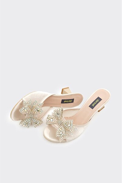 derinet Taşlı Fiyonklu Kadın Topuklu Abiye Terlik