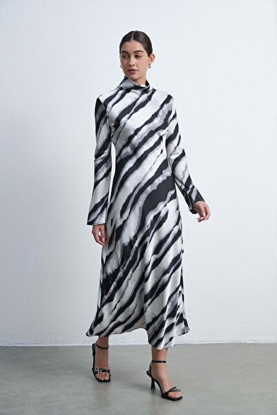 Livia فستان نسائي مخطط متوسط ​​الطول برقبة عالية