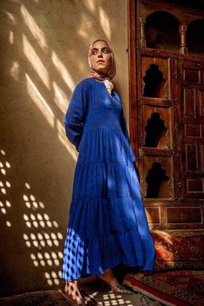 CARINA فستان نسائي متوسط ​​الطول بأكمام طويلة متعدد الألوان