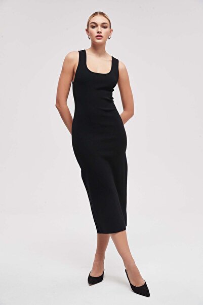 Livia فستان ميدي سادة بدون أكمام للنساء