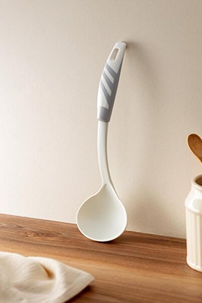 Madame Coco New Season Chase Service Scoop - Soft Gray