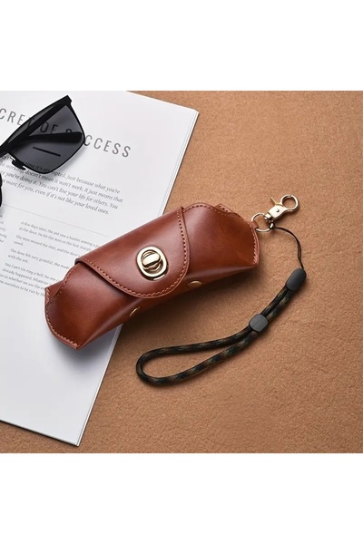 GlassySKY Luxury Practical Easy to Carry and Access Artificial Leather Glasses Case That Can Be Hung on the Bag, Summer Accessory Fashion