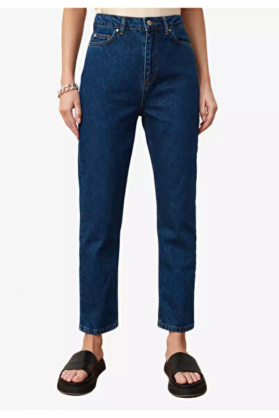 comfort jeans بنطلون جينز مومي مرن من الليكرا مريح للغاية ذو خصر عالٍ باللون ...