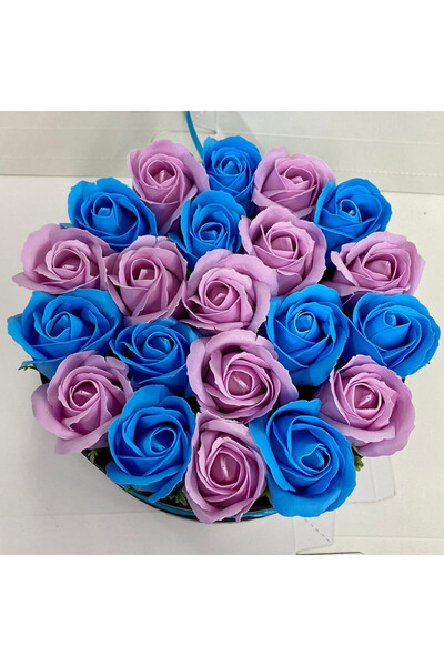 velve Aranjament floral Special Color in cutie rotunda cu 21 trandafiri sapun...