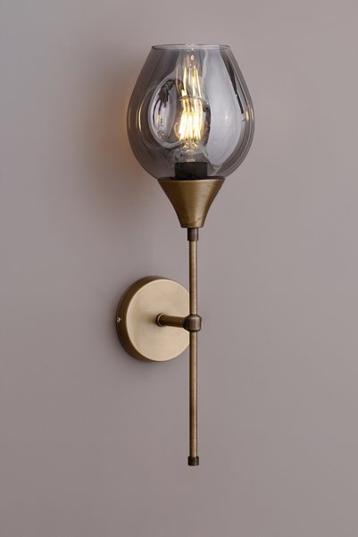 Elite Lighting شمعدان أنيق من الزجاج الملون المدخن بطلاء عتيق من لوكسا