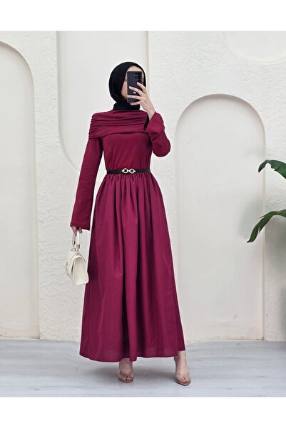 HİJABAYA Φορέματα από ποπλίνα, μπλούζα και φορέματα με πλισέ από την Sendy