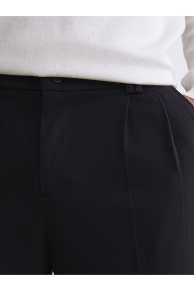 LC Waikiki Rahat Kalıp Erkek Pantolon