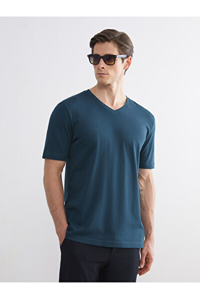 LC Waikiki تي شيرت رجالي من القطن الممشط بأكمام قصيرة ورقبة على شكل حرف V من ...