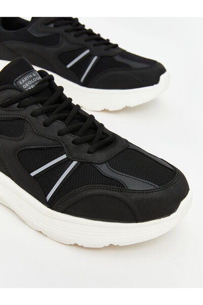 LC Waikiki Artı Yeni Sezon Bağcıklı File Detaylı Erkek Spor Ayakkabı