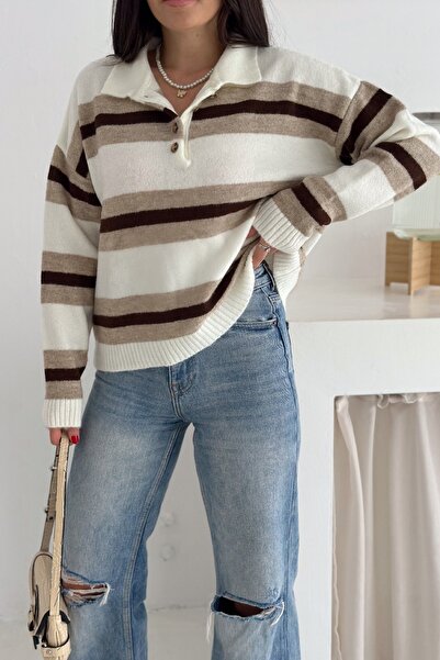 FEMELLE Светлобежов раиран плетен пуловер с копчета, поло яка, ниска рамене, стандартен размер