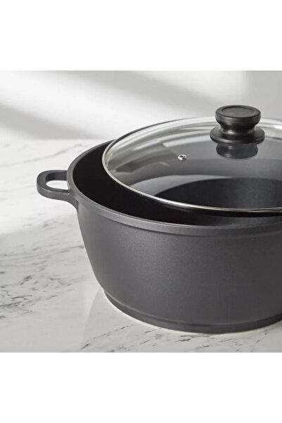 Generic Spark Dutch Oven with Lid - 9.7 L