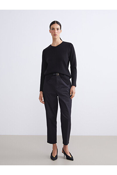 LC Waikiki Μαύρο γυναικείο πλεκτό πουλόβερ με λαιμόκοψη σε σχήμα V