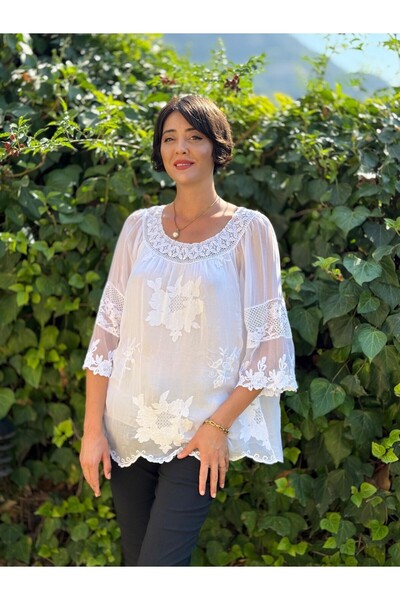 Punta Otantik Nc9146 Italian Silk Blouse with Collar and Sleeve Lace Detail White