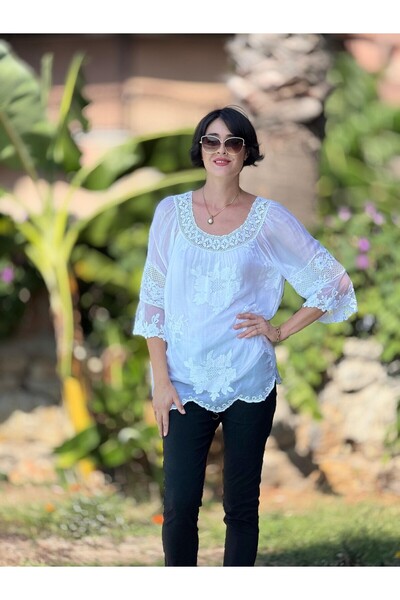 Punta Otantik Nc9146 Italian Silk Blouse with Collar and Sleeve Lace Detail White