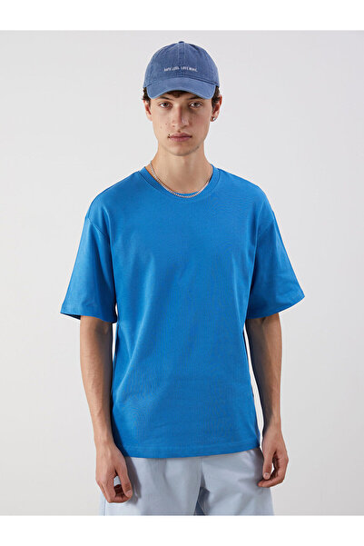 LC Waikiki Nevavm Oval Collar Combed Cotton Men's T-Shirt with a Difference