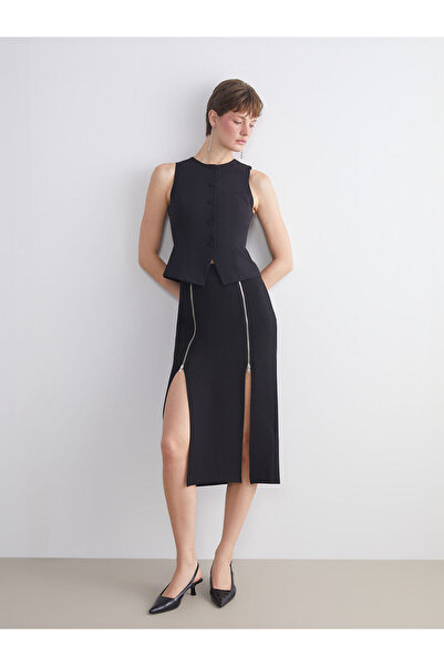 LC Waikiki Μαύρη στενή φούστα σε γραμμή Α με σκίσιμο