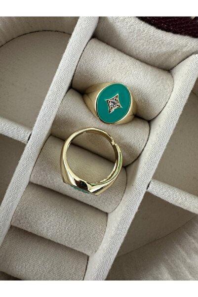 ringbox خاتم إصبع السبابة مطلي بالذهب ومزين بالمينا الخضراء