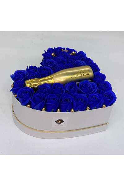 velve Aranjament floral Gold Blue, cutie inima cu trandafiri de sapun si Prosecco Bottega Gold, Albastru